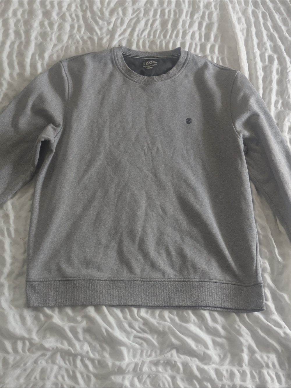 IZOD Men's Gray Crewneck Sweatshirt